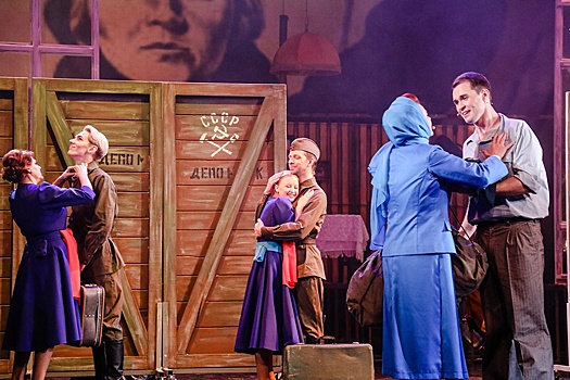 В Минске прошла белорусская премьера спектакля уральских авторов "Храни меня, любимая"