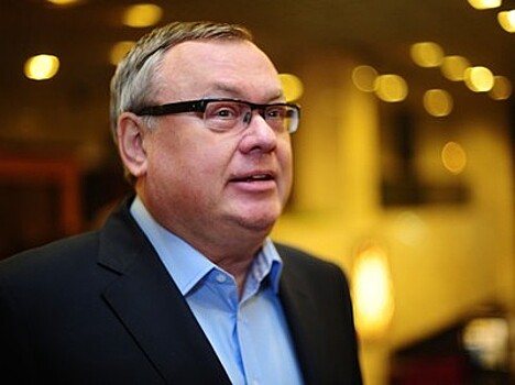Костин: украинские власти препятствуют уходу ВТБ