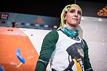 Иранская спортсменка Эльназ Рекаби выступила на чемпионате Азии по скалолазанию без хиджаба