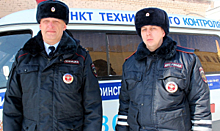 В Кемеровской области автомобилист поблагодарил сотрудников полиции, которые пришли ему на помощь в трудной дорожной ситуации