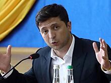 В Сети высмеяли играющего с молотком Зеленского