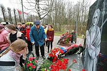 Во Всеволожске открыли памятник посвященный памяти блокдников