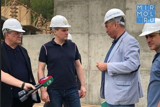 Артем Здунов проверил строительство социальных объектов в двух муниципалитетах