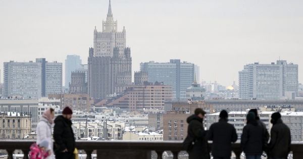 Погода в Москве Москвичам пообещали метель и пониженное