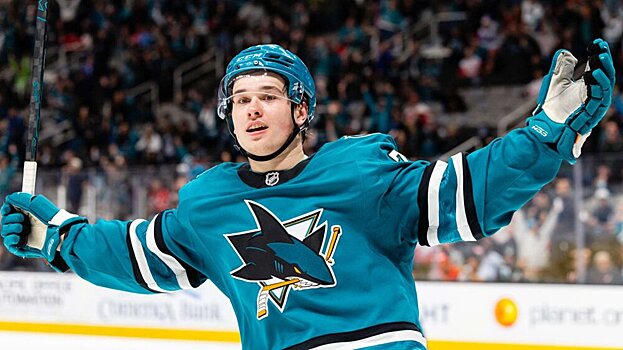 19-летний Селебрини делит с Макдэвидом лидерство в гонке бомбардиров НХЛ. Форвард «Сан-Хосе» набрал 3 очка, став первой звездой матча с «Сиэтлом»