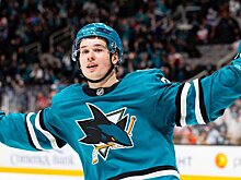 19-летний Селебрини делит с Макдэвидом лидерство в гонке бомбардиров НХЛ. Форвард «Сан-Хосе» набрал 3 очка, став первой звездой матча с «Сиэтлом»