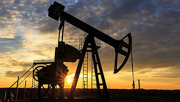 Стоимость нефти снижается в рамках коррекции