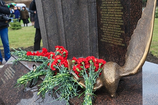 В Ростове-на-Дону отремонтировали памятник жертвам крушения Boeing-737