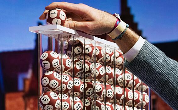 Женщина сорвала куш и решила устроить медовый месяц через 31 год после свадьбы