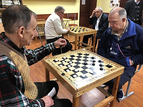 Турнир по шашкам среди ветеранов состоялся в Новогиреево