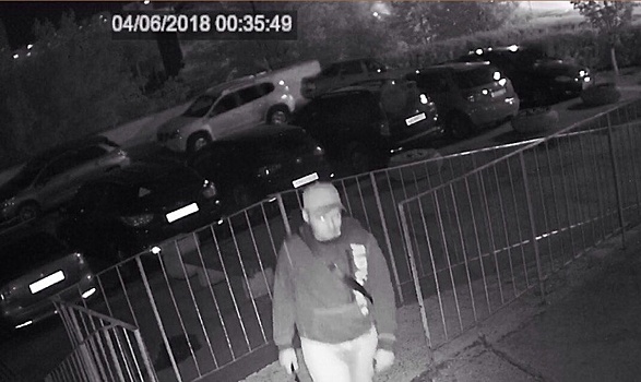 В Самаре ищут хулигана, который порезал колёса двум «Субару» и «Рено»