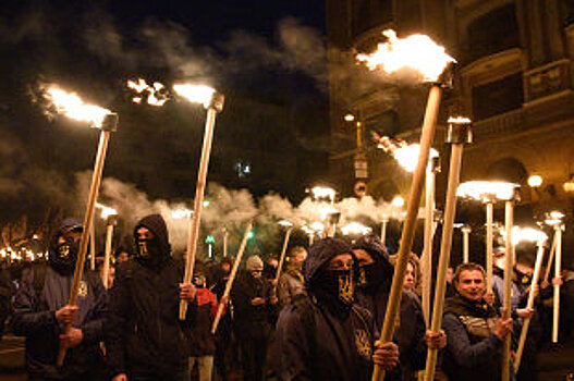 Скандал на Украине: неонацисты разгромили в Киеве цыганский табор