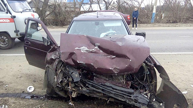 В Ряжске студент на «Приоре» устроил ДТП, пострадал ребёнок