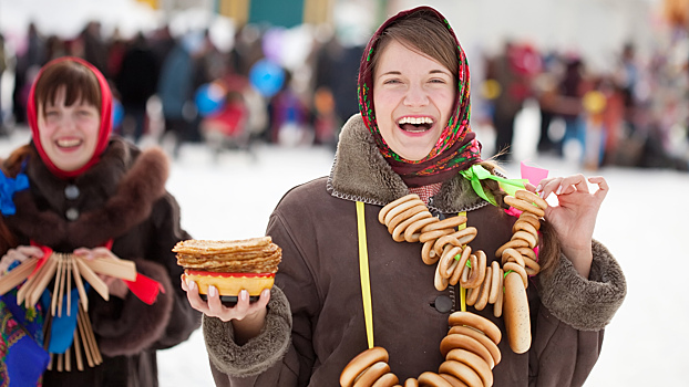 Диетолог рассказала, как есть блины без вреда для фигуры