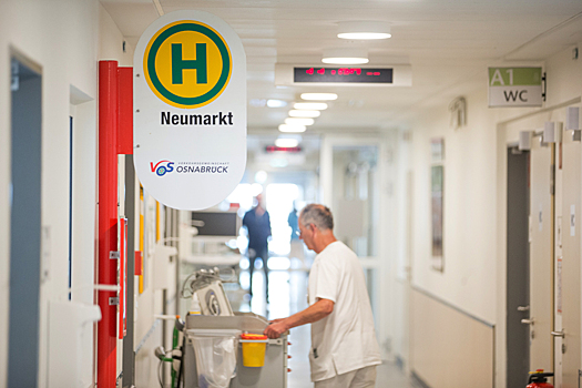 Зачем в Германии установили поддельные остановки