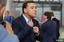 Свердловский губернатор устроил банкет для «клуба генералов»