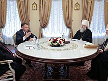 Святейший Патриарх Кирилл провел встречу с полпредом президента в Южном федеральном округе Владимиром Устиновым и губернатором Ростовской области Юрием Слюсарем