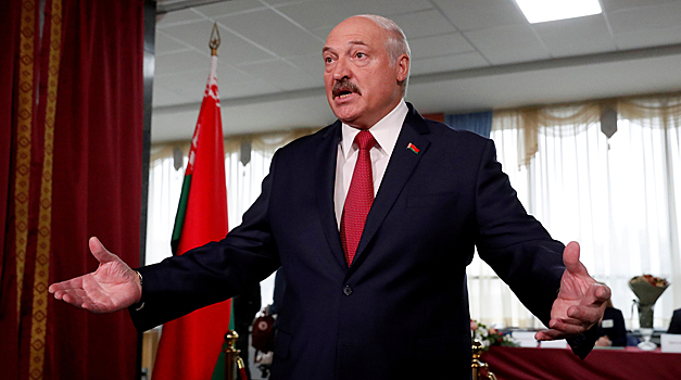 Лукашенко захотел встречи с Путиным в Петербурге