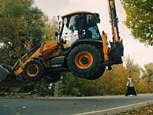 Россиянин передвинул преградивший дорогу трактор силой мысли