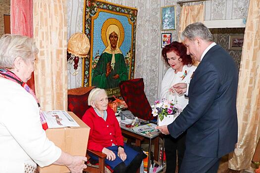 В Еткульском районе навестили ветеранов