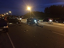 В аварии на Приморском кольце пострадали водитель и пассажир Volkswagen Golf