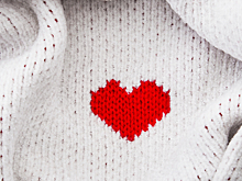 Не спешите выбрасывать: 6 идей, как залатать дырку в свитере