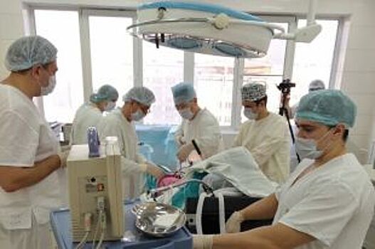 Кемеровские хирурги провели операцию 200-килограммовому пациенту