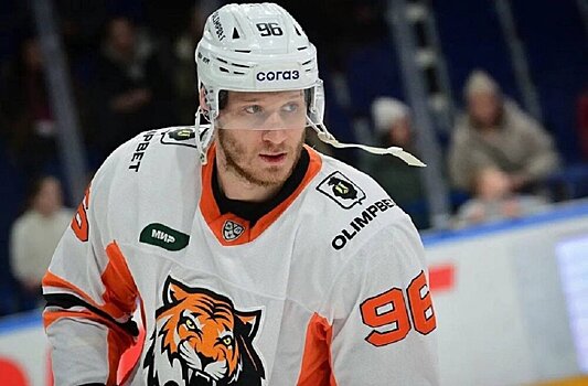 Коршков рассчитывает на 70 млн рублей в год – есть интерес «Металлурга» и «Автомобилиста». «Амур» готов дать эти деньги, но Егор хочет играть ближе к европейской части России