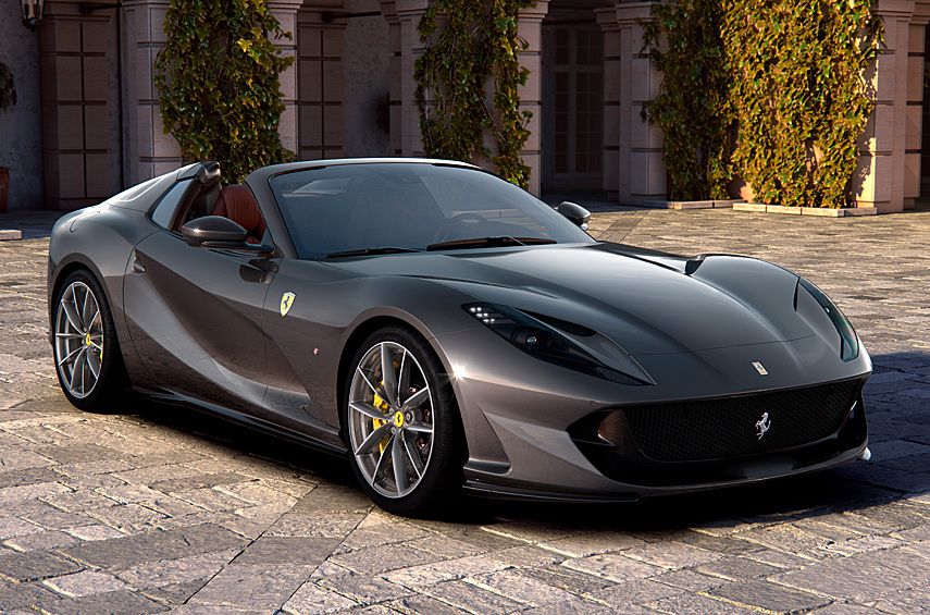 Ferrari 812 GTS. Начнем с великих. Львиная доля продукции Ferrari перешла на турбокомпрессоры, но флагманская линейка по-прежнему вооружена высокофорсированными V12 объемом 6,5 литра. 812 GTS с жестким складным верхом — вариация нашумевшего суперкупе 812 Superfast и знаковая штуковина. Серийных (не малотиражных) машин с 12 цилиндрами и складной крышей у марки не было полвека, со времен культового 365 GTS4. По отдаче GTS идентичен «сверхбыстрой»: 800 л.с. и 718 Нм. До сотни – менее 3 секунды