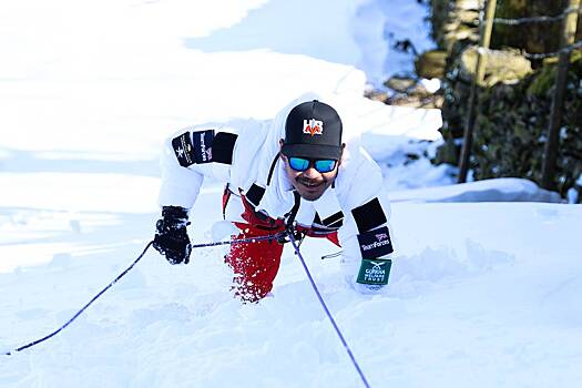 Бывший солдат без обеих ног покорил вершину Эвереста