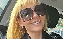 «Черепаха Тортилла»: 52-летнюю Валерию раскритиковали за гигантские солнцезащитные очки