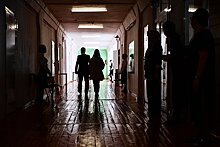 Стало известно о случаях издевательства и угрозах в спецклассе московской школы