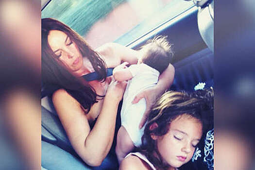 Актер Венсан Кассель показал архивный снимок Моники Беллуччи с детьми