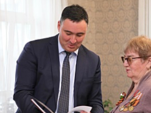 Руслан Болотов предложил ветеранам поучаствовать в обсуждении эскизного проекта для фасада новой школы