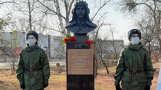 Памятник Герою России танкисту Павлу Немцову открыли в Самарской области