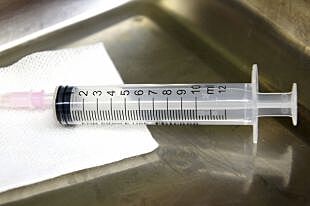 На предприятиях Металлоинвеста проводится вакцинация сотрудников