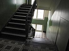 В Чепецке нашли пропавшую 16-летнюю девушку: она ночевала в подъезде с парнем