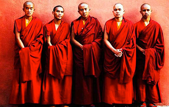 Гималайские монахи показали свои сверхсилы ученым