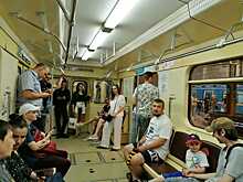В Новосибирском метро на время появился поющий вагон