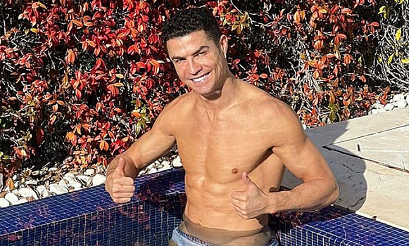 Источник сообщил, что некоторые игроки «Манчестер Юнайтед» недовольны поведением Роналду