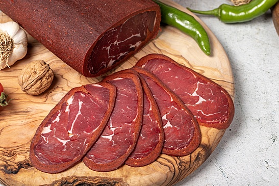 Диетолог Стародубова назвала норму потребления мяса на человека