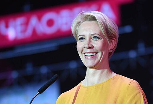 Лазарева* призналась в любви спонсирующему ВСУ рэперу Потапу