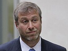 Абрамович отказался от британской визы