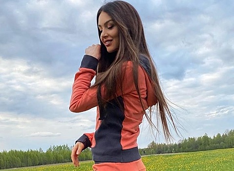 «Ешьте, пожалуйста»: фото исхудавшей «Мисс Москвы» и экс-супруги короля Малайзии встревожили ее фанатов