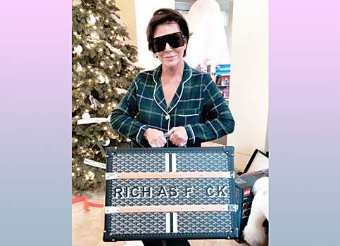 Сколько стоит: чемодан Крис Дженнер с надписью «Очень богатая»