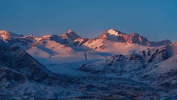 Турист погиб, в одиночку пытаясь спасти потерявшихся в горах США друзей
