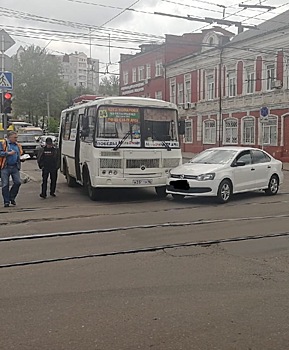 Аварию с маршуткой засняли очевидцы