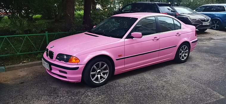 Минпромторг разрешил параллельный импорт легковых автомобилей 41 марки в РФ в 2022 году