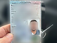 Житель Орска, управлявший экскаватором-погрузчиком, попался на поддельных правах