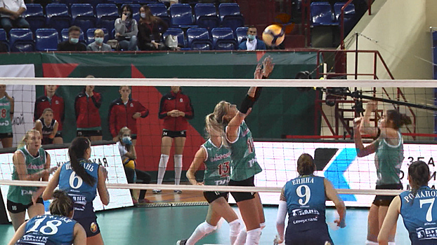 Женский волейбольный клуб «Локомотив» одержал очередную победу в матчах суперлиги